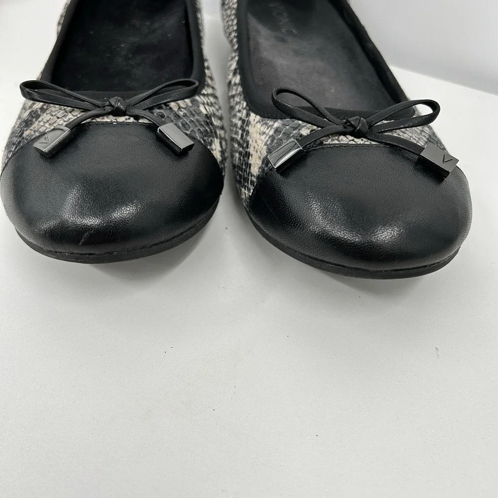 Vionic Womens Minna Ballet Bow Flat Size 10 Snake Print Comfort Slip On Black